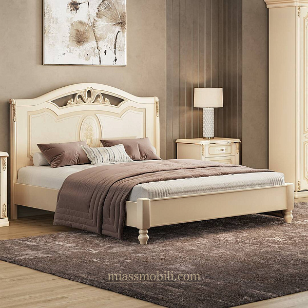 Кровать двойная без ножной спинки